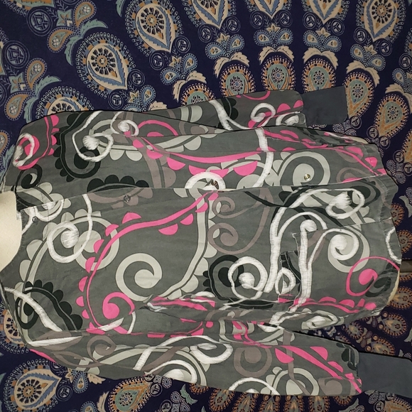 U A scrubs , size small,  long sleeved jacket - Picture 3 of 5